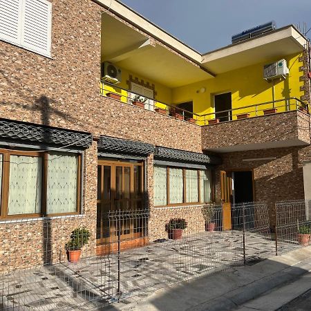 Guesthouse Kristi & Mari Vlorë Εξωτερικό φωτογραφία